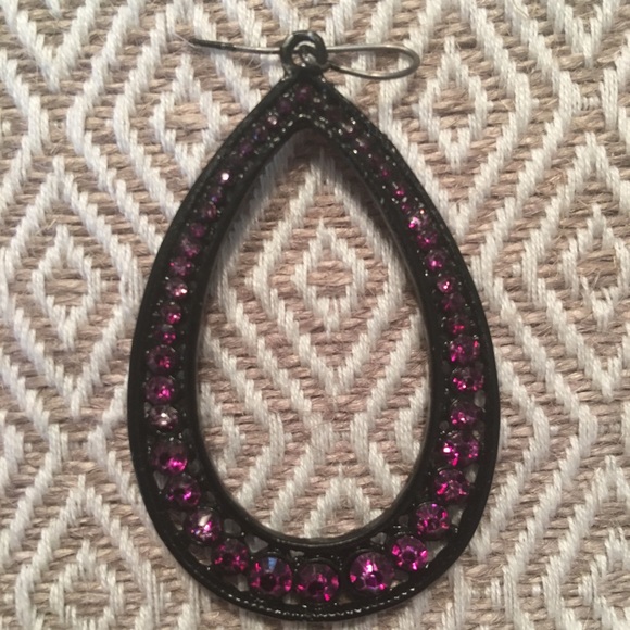Purple stoned tear drop earrings - Picture 2 of 3